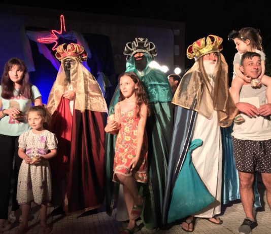 Los Reyes Magos hicieron su paso por Carhué